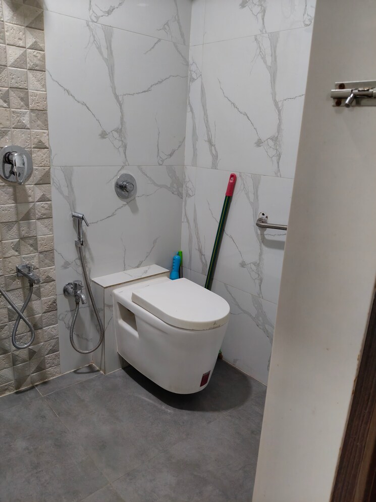 Bathroom, bharat-belmonte 2 Bedroom 670 Sq.Ft. Apartment In Andheri West Mumbai 8125272