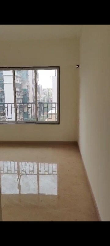 Room in 3 BHK Apartment at Pallavi Chhaya CHS, Chembur – for Sale