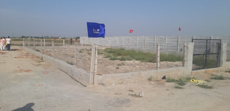 undefined, upsidc site b  100 Sq.Yd. Plot In Upsidc Site B Greater Noida 8125301