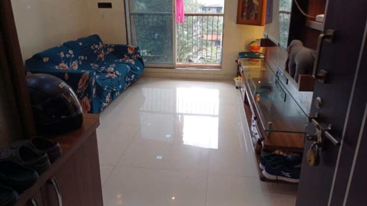 Living Room, thane west 2 Bedroom 704 Sq.Ft. Apartment In Thane West Thane 8125316