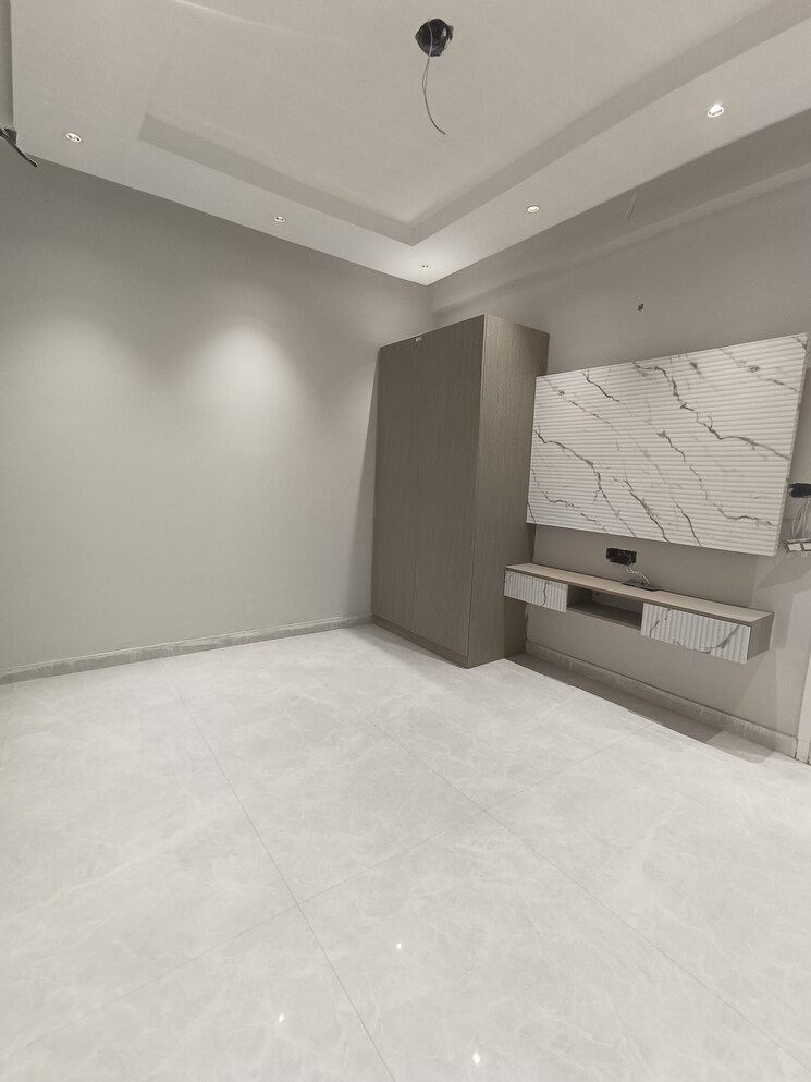 Room, srishti-greenfield-homes 4 Bedroom 2500 Sq.Ft. Builder Floor In Green Fields Colony Faridabad 8125315