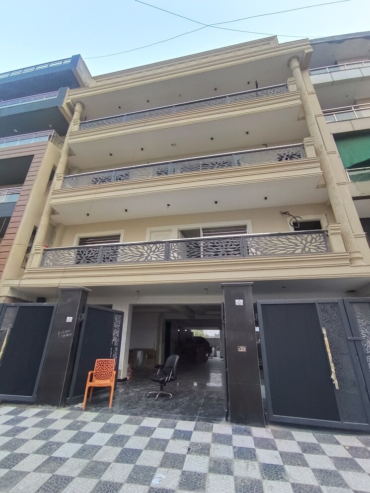 Exterior View, srishti-greenfield-homes 4 Bedroom 2500 Sq.Ft. Builder Floor In Green Fields Colony Faridabad 8125315