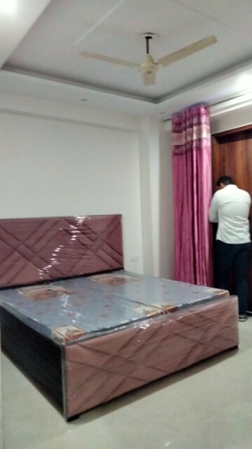 Bedroom in 3 BHK Builder Floor at Allure Homes, Sector 14 – for Rent