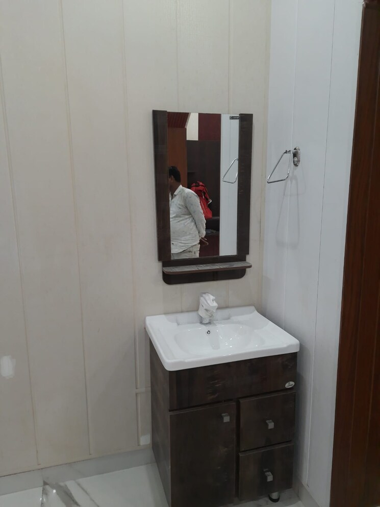 Bathroom, kamta 3 Bedroom 1655 Sq.Ft. Independent House In Kamta Lucknow 8125437