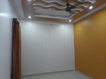 Room in 3 BHK Independent House at Kamta – for Rent