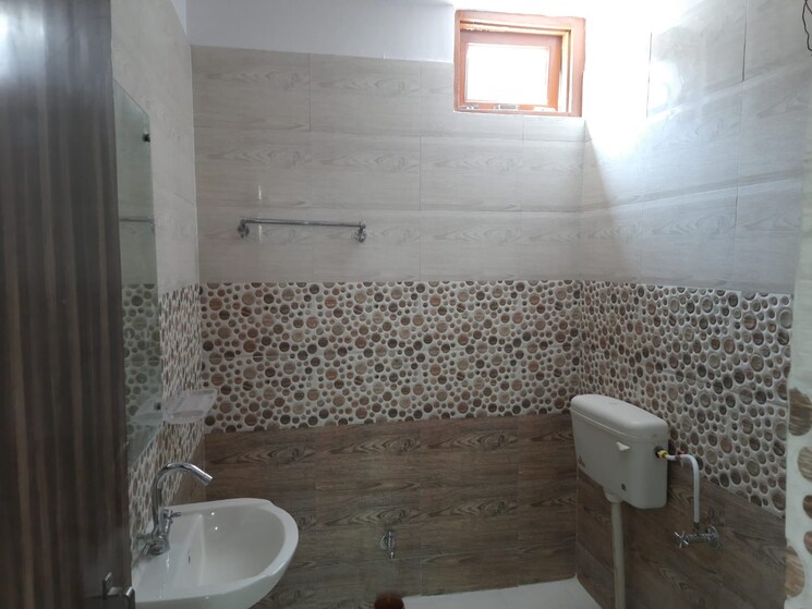 Bathroom, kamta 3 Bedroom 1655 Sq.Ft. Independent House In Kamta Lucknow 8125437