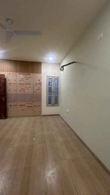 Room in 6 BHK Independent House at Ansal Golf Villas, Sushant Golf City – for Rent