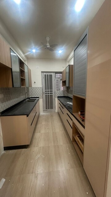 Building Lobby in 6 BHK Independent House at Ansal Golf Villas, Sushant Golf City – for Rent