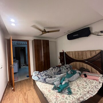 Bedroom in 3 BHK Builder Floor at Palm Residency Chhatarpur, Rajpur Khurd Extension – for Rent