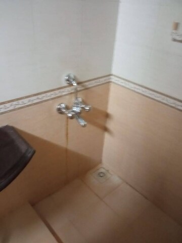Room in 1 BHK Apartment at K Raheja Palm Court, Malad West – for Rent