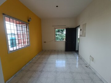 Room in 2 BHK Apartment at Kodambakkam – for Rent