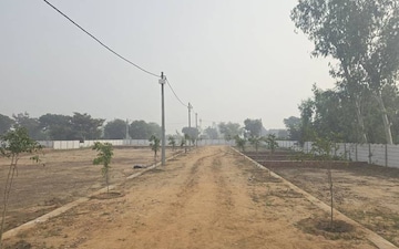 Plot For Sale in Sikandrabad
