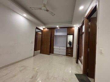 Room in 4 BHK Builder Floor at Saket – for Rent