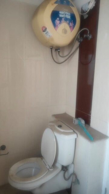 Furnished Amenities in 2 BHK Apartment at Antriksh Golf City, Sector 150 – for Sale