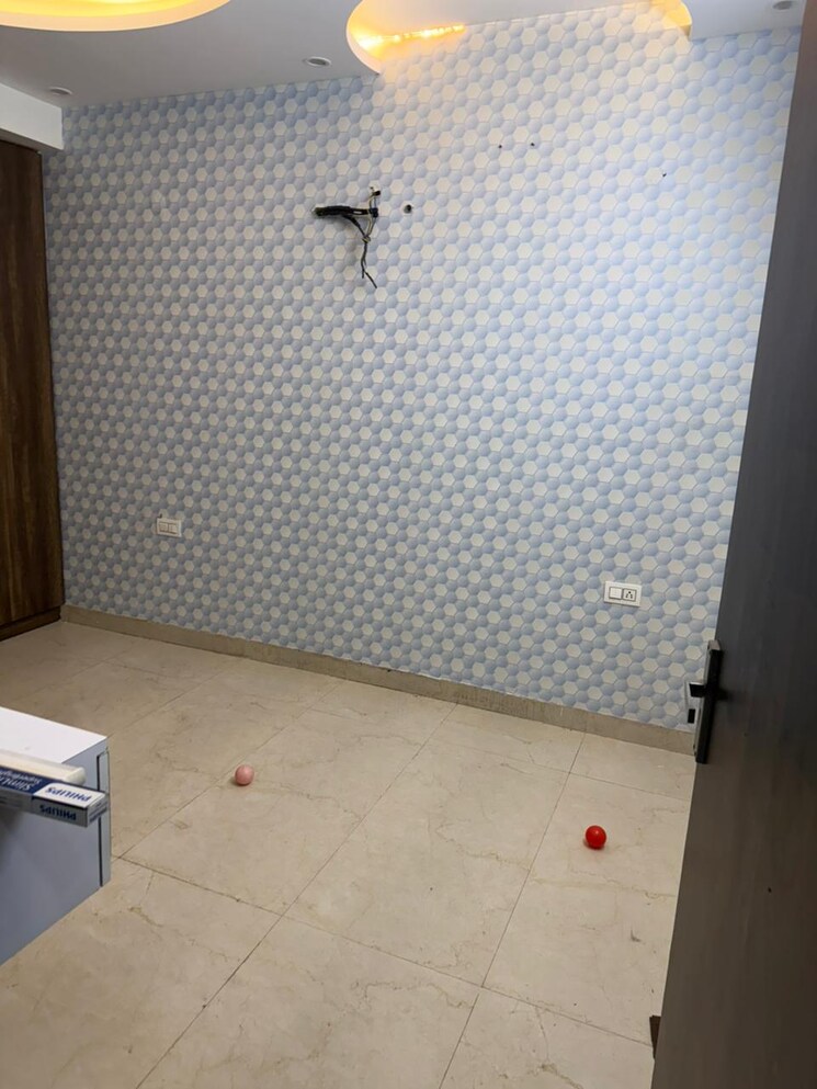 Room, peer mucchalla 4 Bedroom 1400 Sq.Ft. Builder Floor In Peer Mucchalla Zirakpur 8125622