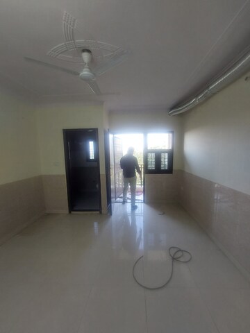 Furnished Amenities in 1 BHK Apartment at Sarita Vihar – for Rent