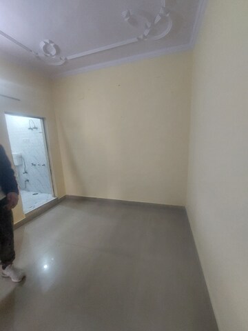 Room in 1 BHK Apartment at Sarita Vihar – for Rent