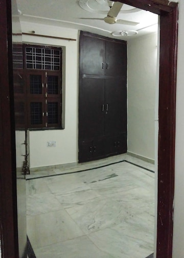 Room in 2 BHK Independent House at Sector 9 – for Rent