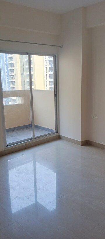 Room in 3 BHK Apartment at Nimbus The Hyde park, Sector 78 – for Rent
