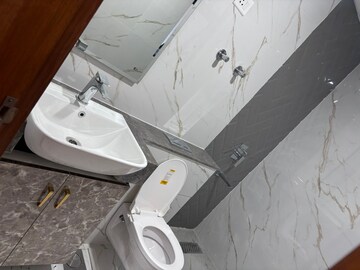 Bathroom in 3 BHK Apartment at M3M Heights, Sector 65 – for Rent