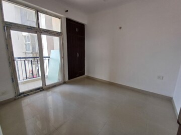 Room in 2 BHK Apartment at Nimbus The Hyde park, Sector 78 – for Rent