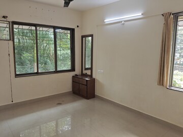 Room in 1 BHK Apartment at Lok Puram, Vasant Vihar – for Rent