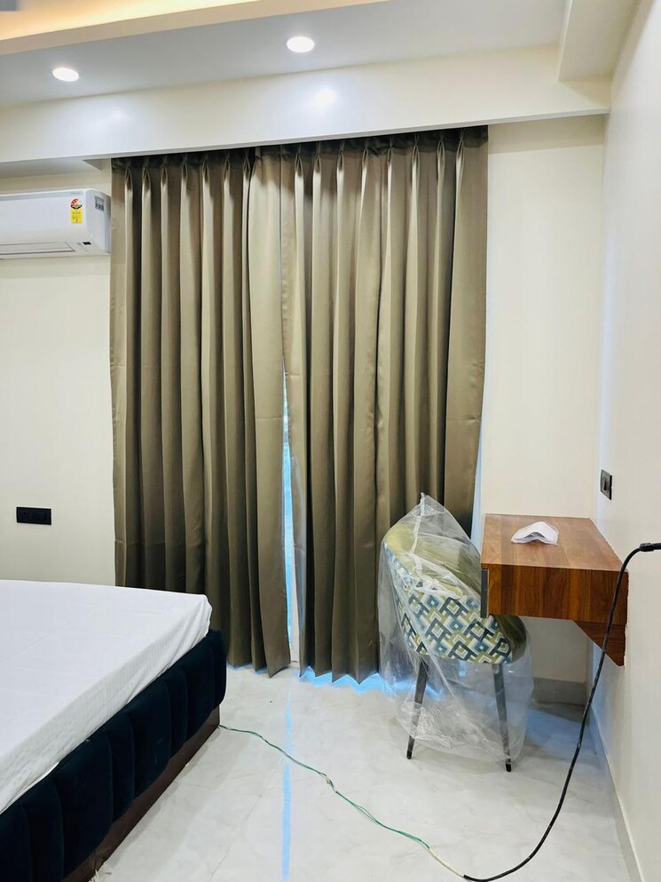 Master Bedroom, pioneer-park-presidia 3 Bedroom 2440 Sq.Ft. Apartment In Sector 62 Gurgaon 8125828