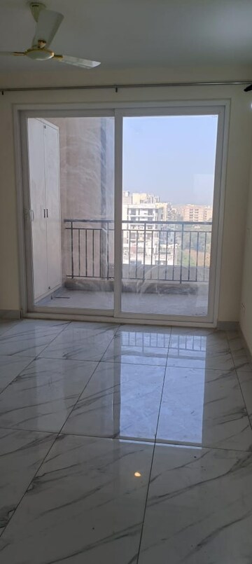 Room in 2 BHK Apartment at Eros Wembley Estat, Sector 50 – for Sale