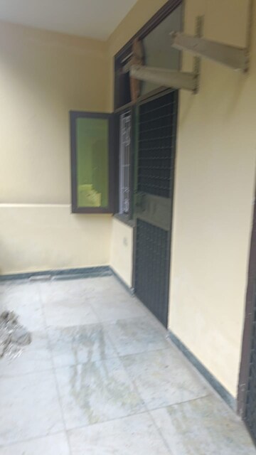 Room in 4 BHK Builder Floor at SS Mayfield Gardens, Sector 51 – for Rent