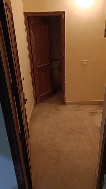 Room in 4 BHK Builder Floor at SS Mayfield Gardens, Sector 51 – for Rent
