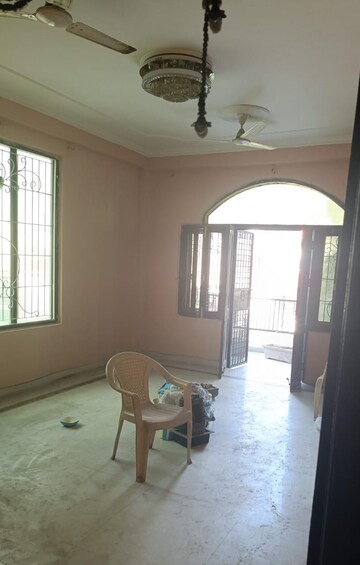 Living Room in 4 BHK Builder Floor at SS Mayfield Gardens, Sector 51 – for Rent