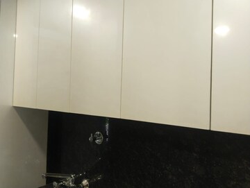 Room in 1 RK Apartment at Unitech Uniworld Gardens, Sector 47 – for Rent
