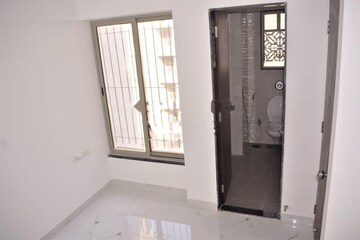 Room in 2.5 BHK Apartment at Excellaa Panama Park, Viman Nagar – for Rent