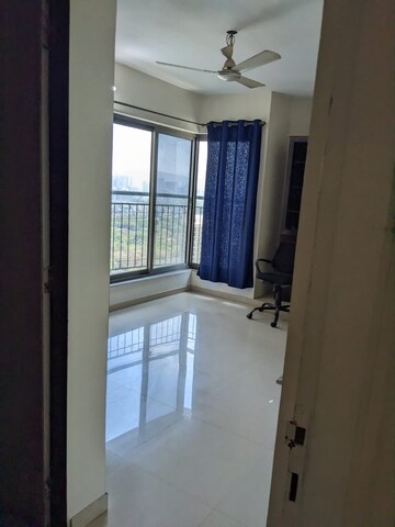 Room in 3 BHK Apartment at Neelkanth Greens, Manpada – for Rent