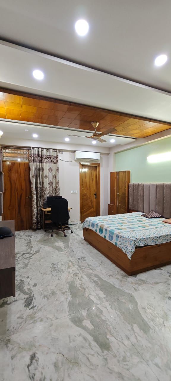 4 BHK + Pooja Room 1600 Sq.Ft. Builder Floor in Shivkripa Orchid Gyan Khand