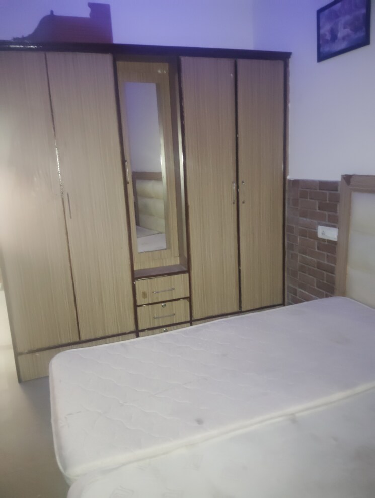 Room, sector 116 2 Bedroom 105 Sq.Yd. Builder Floor In Sector 116 Mohali 8125912