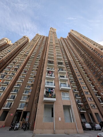 3 BHK Apartment – Exterior View View at Pashmina Waterfront, Old Madras Road - for Rent