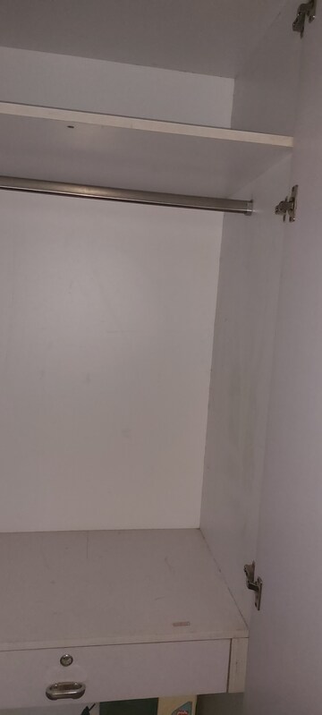 Room in 1 RK Apartment at Unitech Uniworld Gardens, Sector 47 – for Rent
