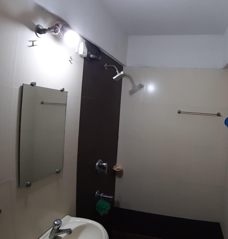 Bathroom, ravetkar-arihant-shree 3 Bedroom 1450 Sq.Ft. Apartment In Dahanukar Colony Pune 8126010