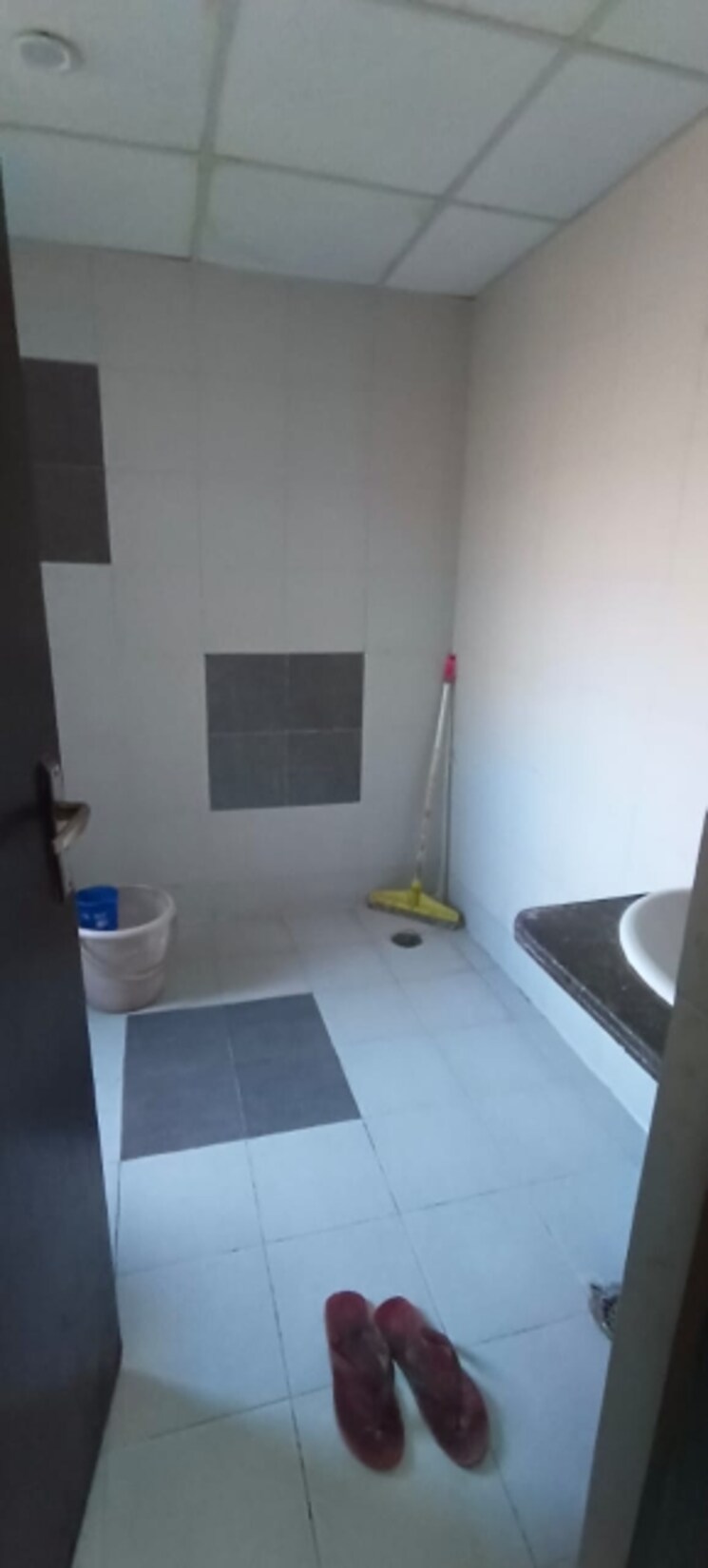 Bathroom, supertech-livingston 3 Bedroom 1425 Sq.Ft. Apartment In Sain Vihar Ghaziabad 8126112