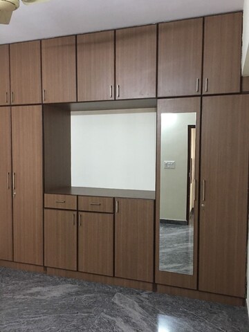 Room in 2 BHK Builder Floor at Hsr Layout – for Rent