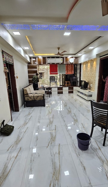 Living Room in 2 BHK Apartment at Thane West – for Rent
