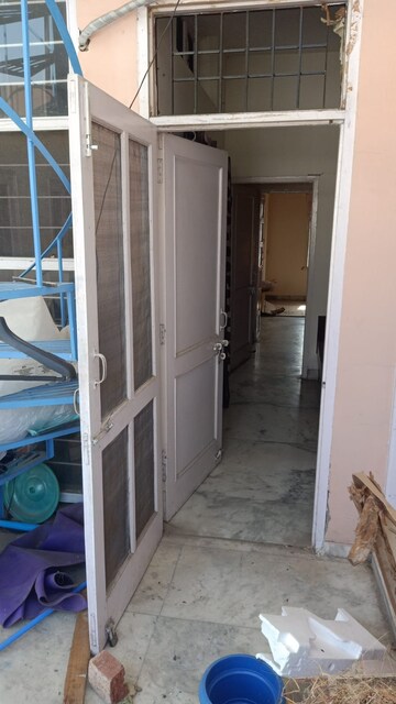 Building Lobby in 2 BHK Builder Floor at Sector 16 – for Rent
