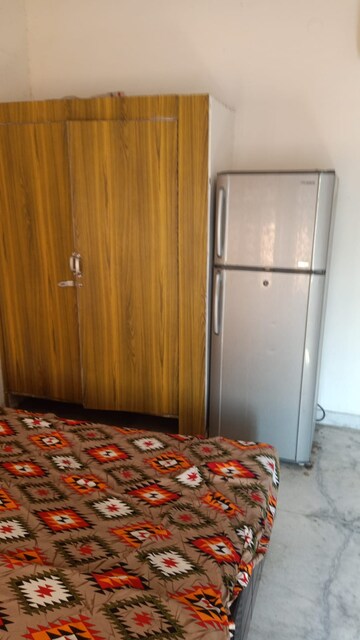 Bedroom in 2 BHK Builder Floor at Sector 16 – for Rent