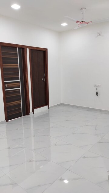Bedroom in 4 BHK Villa at Satellite – for Rent
