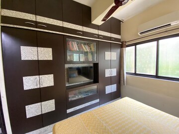 Room in 1 BHK Apartment at Ashish CHS Andheri, Andheri West – for Rent