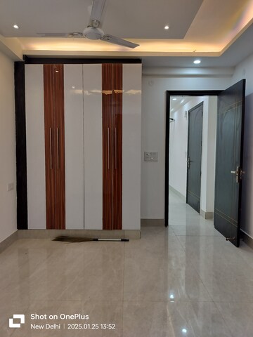 Bedroom in 3 BHK Builder Floor at Chattarpur – for Rent