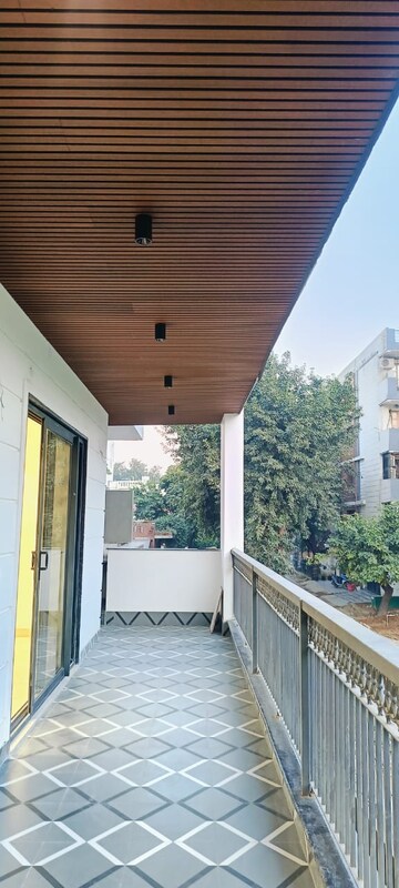 Balcony in 3.5 BHK Builder Floor at Palam Vihar Residents Association, Palam Vihar – for Sale