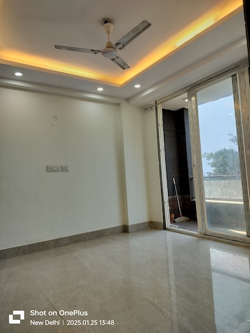 Room in 3 BHK Builder Floor at Chattarpur – for Rent