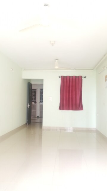 Room in 2.5 BHK Apartment at Nanded Lalit, Sinhagad Road – for Sale